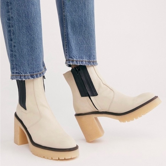 Free People Shoes - Free People James Chelsea Chunky Heel Leather Boots White EU 39